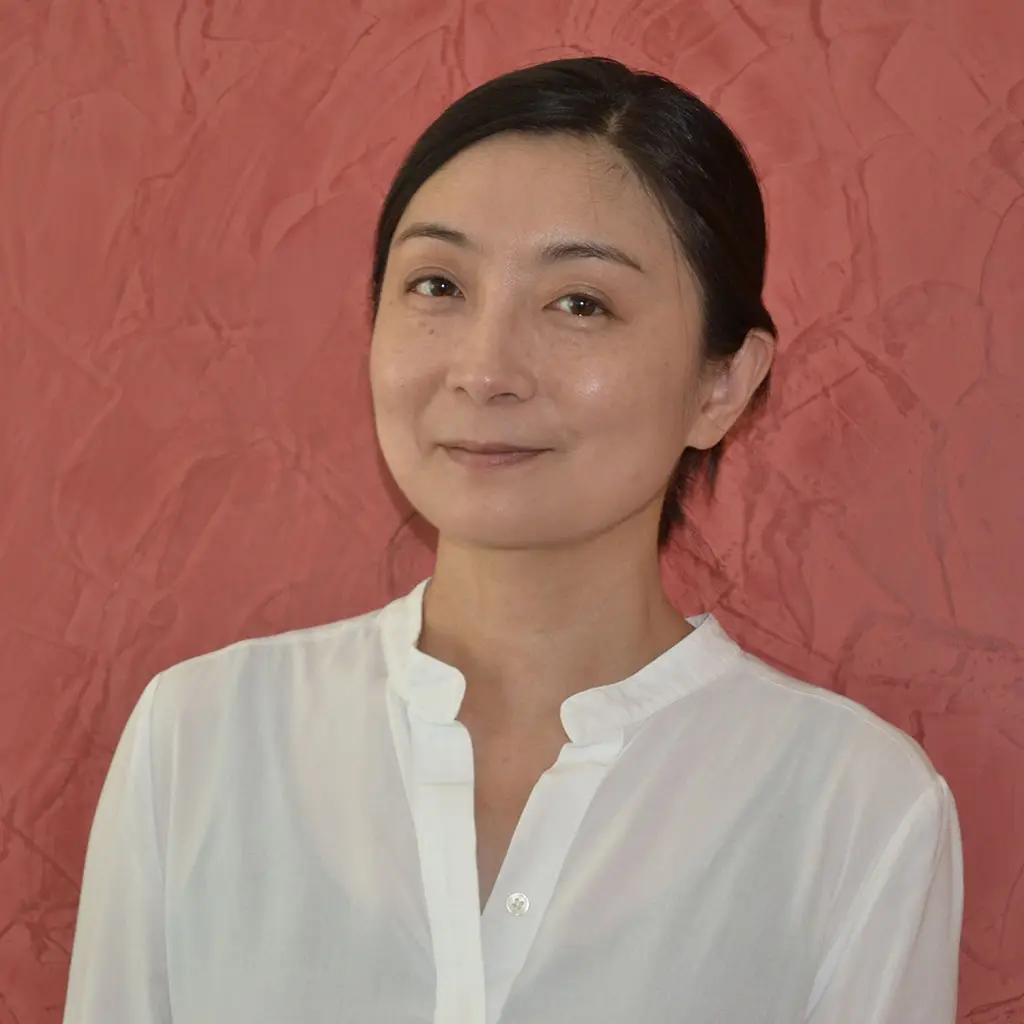 AYA W.
